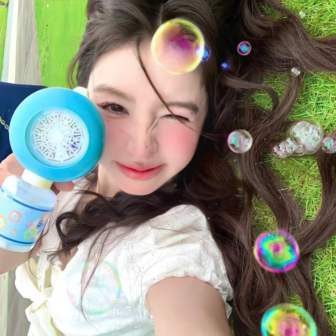 小孩好黑